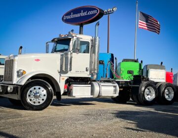 2013 PETERBILT 367 DAYCAB 162823