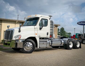 2012 FREIGHTLINER CASCADIA DAYCAB BK5631