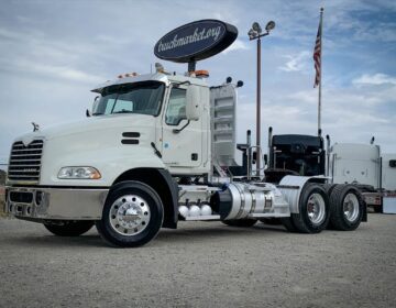 2013 MACK CXU613 DAYCAB 031798