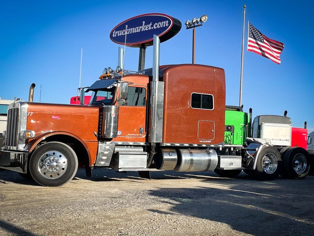 2019 PETERBILT 389 SLEEPER