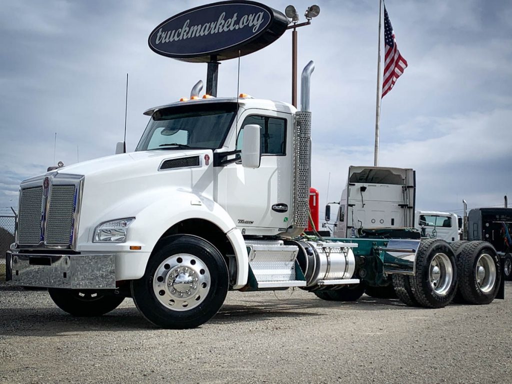 2019 KENWORTH T880 DAYCAB
