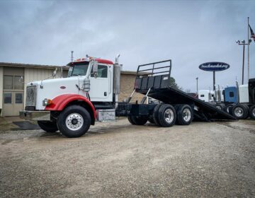 2006 PETERBILT 357 ROLLBACK 657931