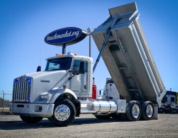 2003 KENWORTH T800 DUMP TRUCK 391991