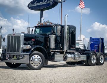 2017 PETERBILT 389 SLEEPER 418838