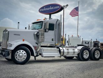 2015 KENWORTH W900L DAYCAB 421496