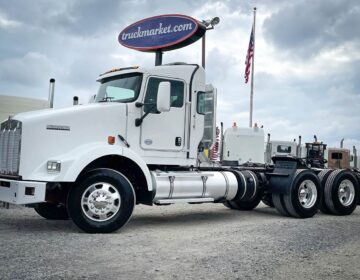 2014 KENWORTH T800 DAYCAB 391399