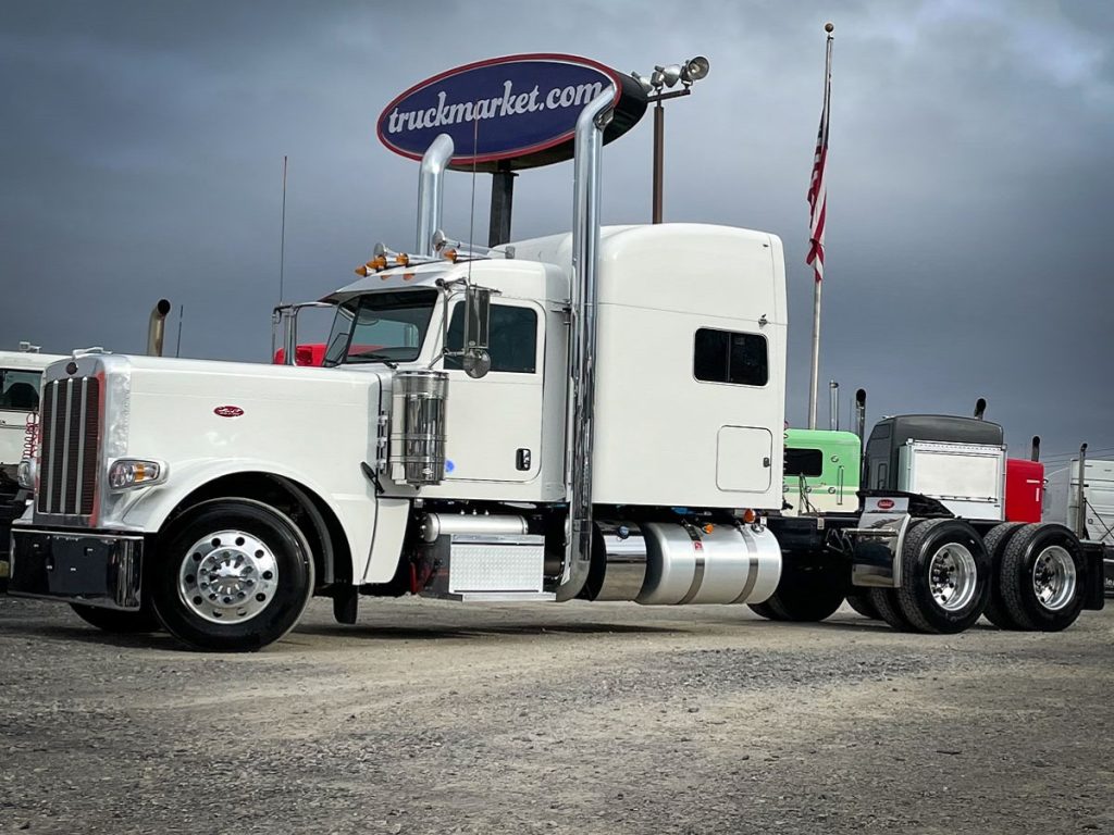 2022 PETERBILT 389 SLEEPER