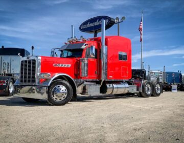 2016 PETERBILT 389 PRIDE & CLASS SLEEPER 359410