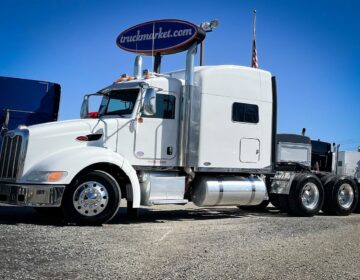 2011 PETERBILT 386 SLEEPER 114501