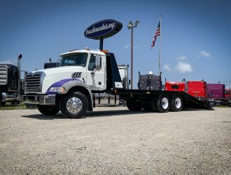 2013 MACK GU533 HYDROTAIL TRUCK 010097
