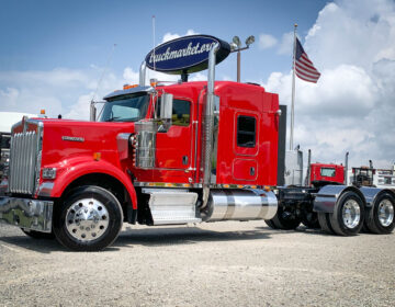 2017 KENWORTH W900 GLIDER KIT 181690