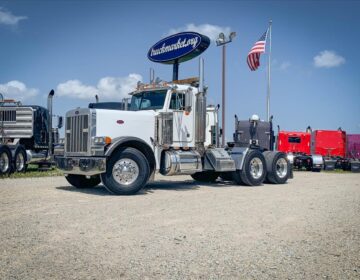 2003 PETERBILT 379 EXHD DAYCAB 596359