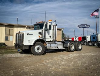2005 KENWORTH T800W DAYCAB 080774