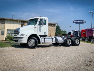 2005 FREIGHTLINER COLUMBIA DAYCAB LU6074