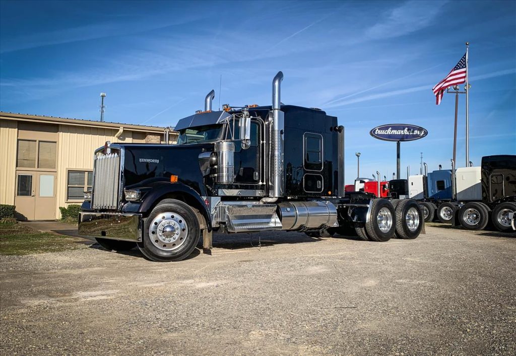 2017 KENWORTH W900L SLEEPER