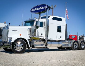 2016 KENWORTH W900L ICON 900 GLIDER KIT 104828