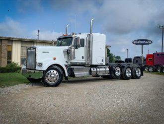 2013 KENWORTH W900L SLEEPER 360082