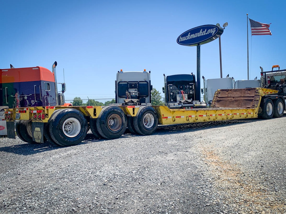 1978 LOAD KING 403DF LOWBOY TRAILER