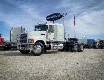 2012 MACK CHU613 SLEEPER 007999