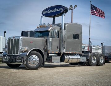 2017 PETERBILT 389 SLEEPER 342343