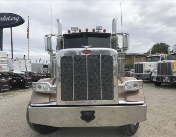 2013 PETERBILT 388 TANDEM AXLE SLEEPER 192125