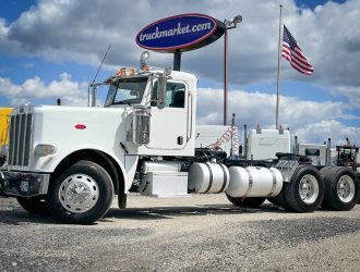 2011 PETERBILT 388 DAYCAB 125458