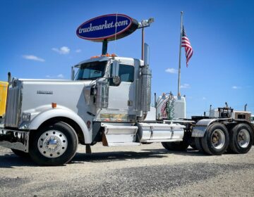 2002 KENWORTH W900L DAYCAB 886864