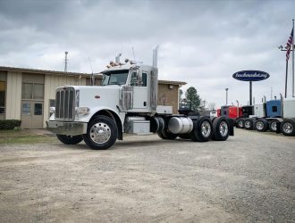 2015 PETERBILT 388 DAYCAB 257503