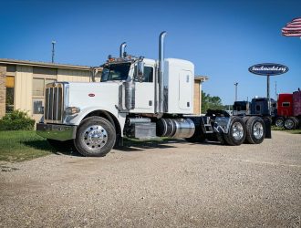 2015 PETERBILT 388 SLEEPER 257562