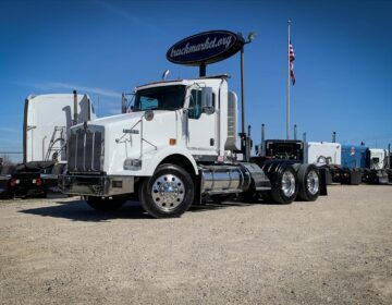 2013 KENWORTH T800  DAYCAB 356623