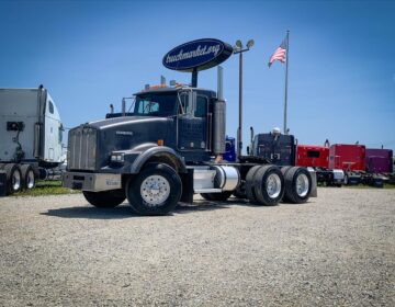 1999 KENWORTH T800 PRE ELOG DAYCAB 827600