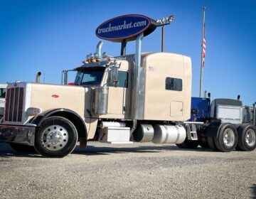 2015 PETERBILT 389 SLEEPER 284332