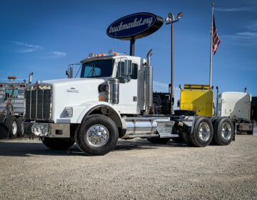 2000 KENWORTH T800W PRE-ELOG DAYCAB 839458