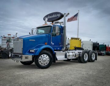 2015 KENWORTH T800 DAYCAB 447550