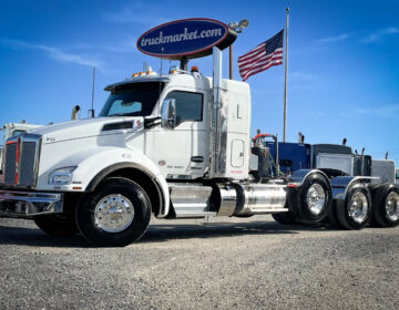 2022 KENWORTH T880 TRI AXLE SLEEPER 496817