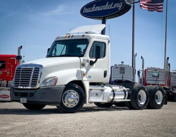 2013 FREIGHTLINER CASCADIA DAYCAB FH4791