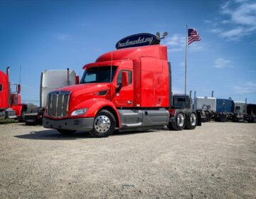 2015 PETERBILT 579 SLEEPER 277196