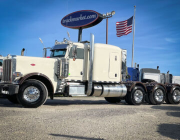 2021 PETERBILT 389 TRI AXLE SLEEPER 752960