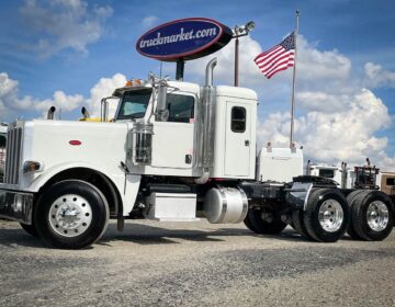 2012 PETERBILT 388 SLEEPER 151356