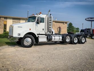 2012 KENWORTH T800 DAYCAB 304907