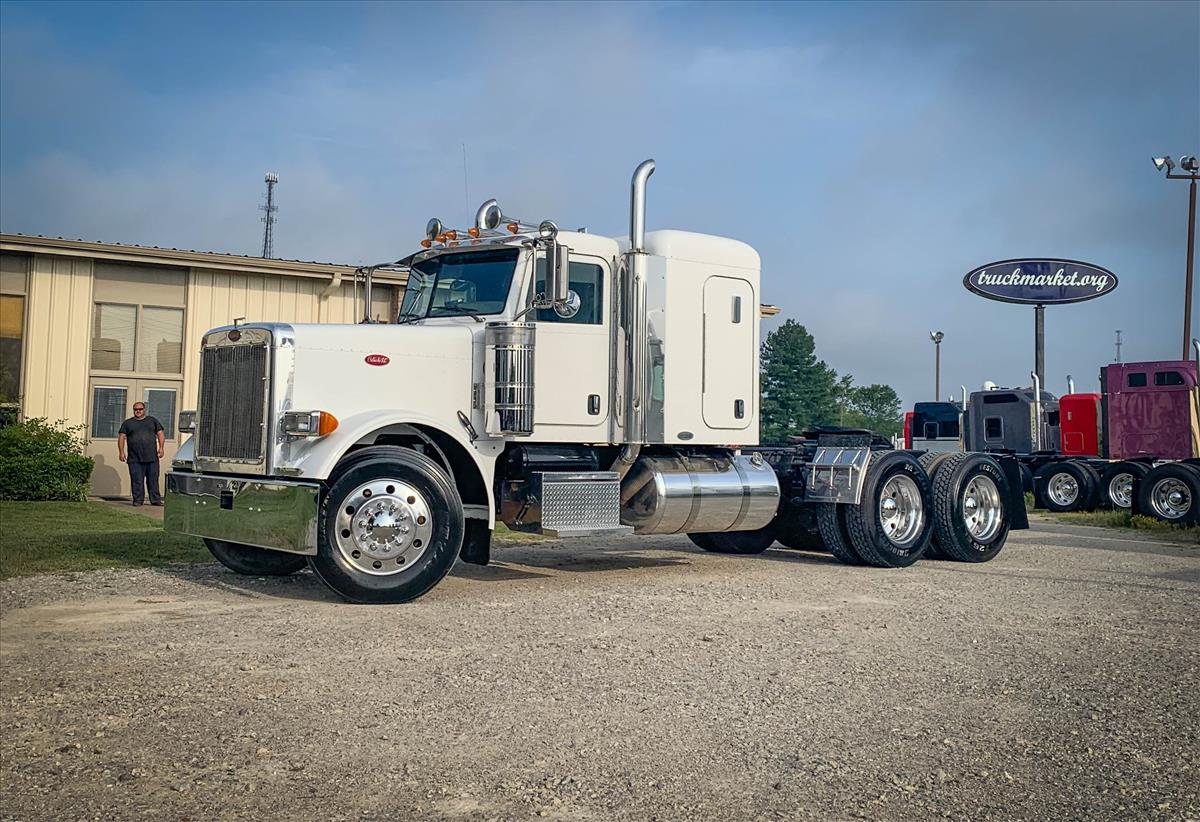 2007 PETERBILT 379 SLEEPER