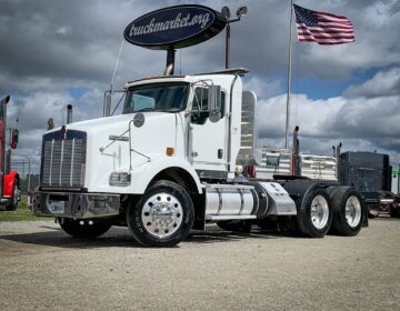 2012 KENWORTH T800 DAYCAB 303039