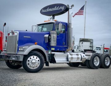 2015 KENWORTH W900L DAYCAB 471332