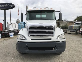 2011 FREIGHTLINER COLUMBIA FUEL TANK TRUCK AV5361