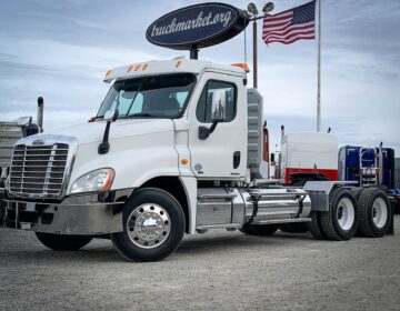 2012 FREIGHTLINER CASCADIA DAYCAB BM6500