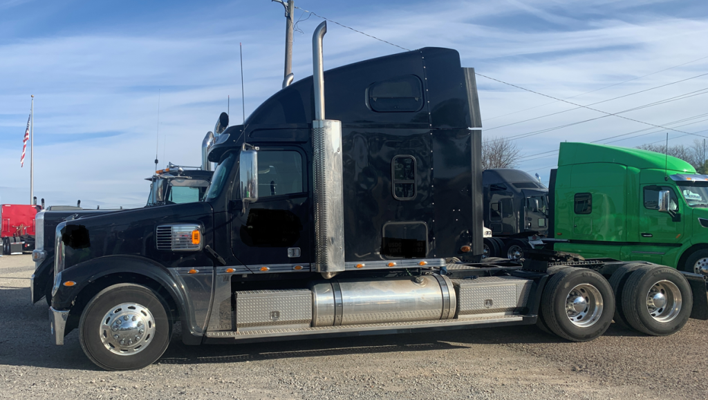2020 2020 FREIGHTLINER CORONADO