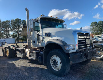 2016 MACK GU713 ROLL OFF TRUCK M061222