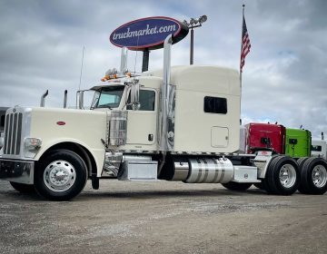 2017 PETERBILT 389 SLEEPER 434684