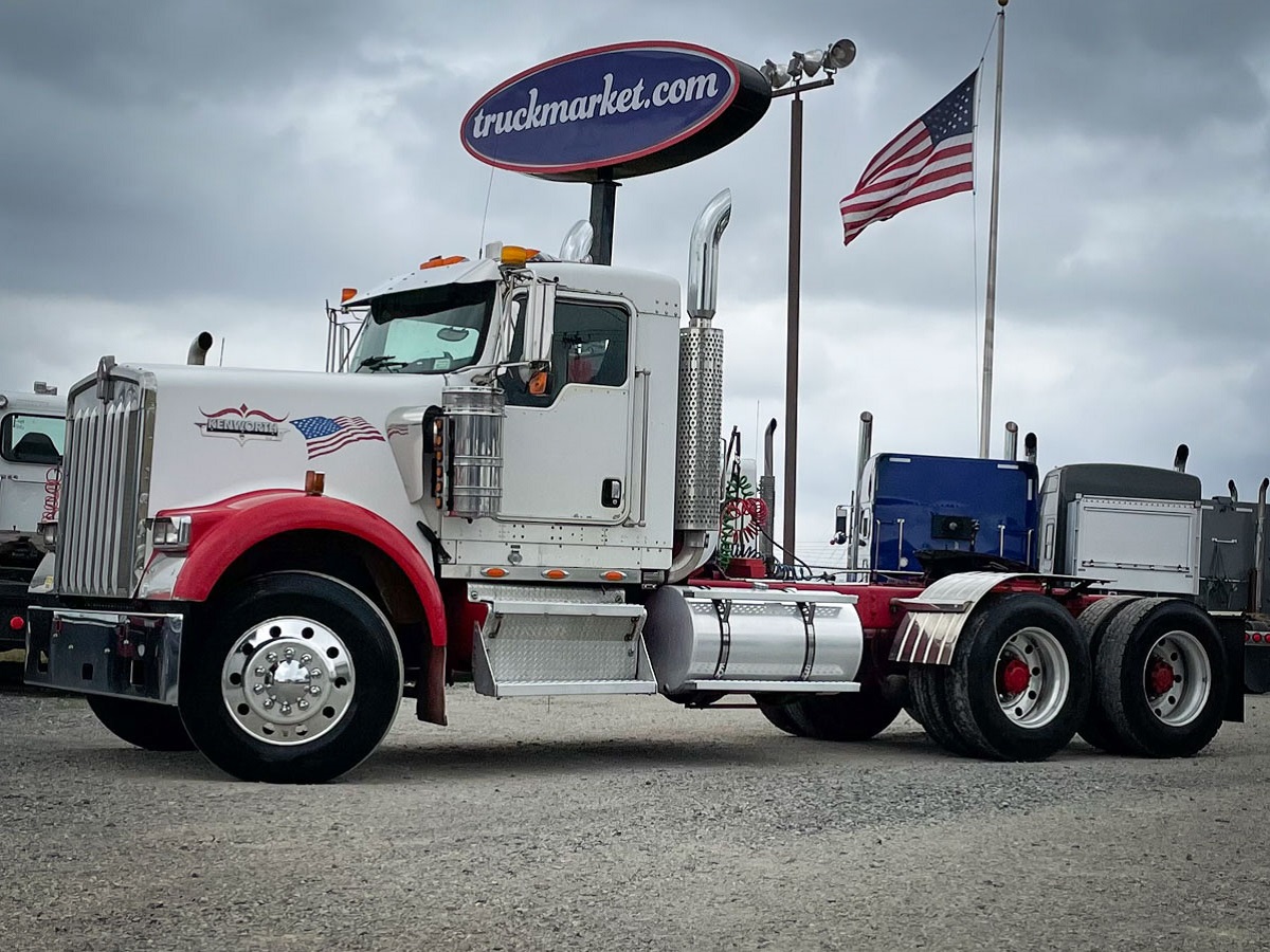 2003 KENWORTH W900 DAYCAB