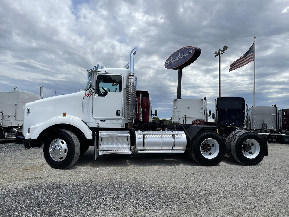 2006 KENWORTH T800 DAYCAB